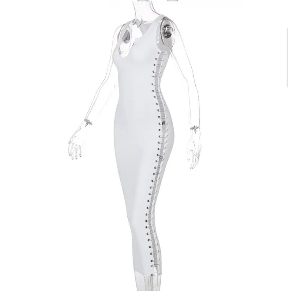 Pinned up dress 👗