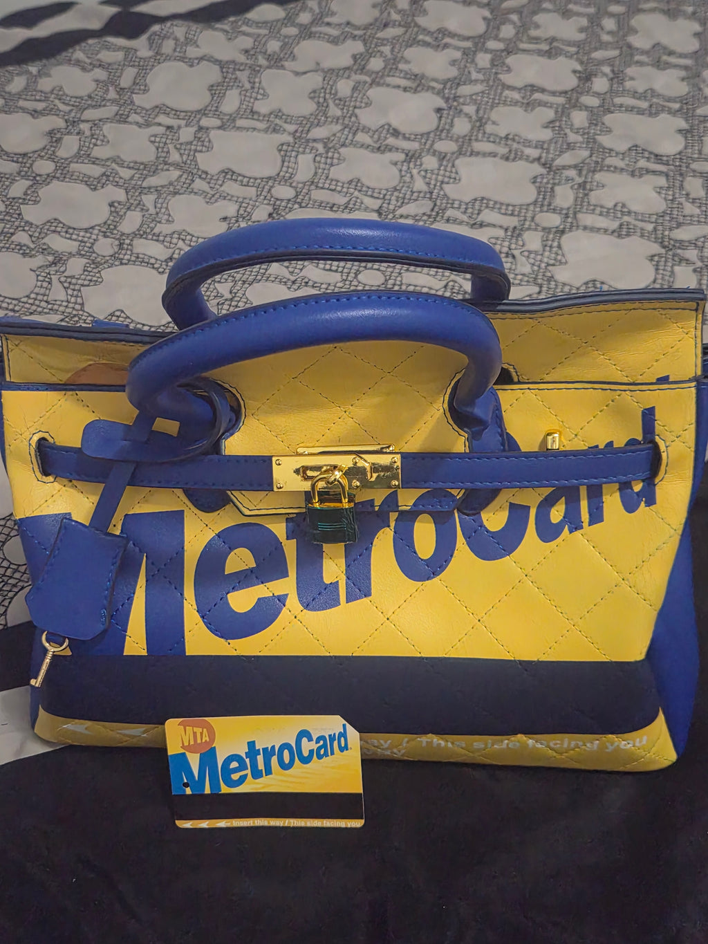 Metro Bag (Pre-Order) Date of shipment will be given along with tracking ♥️